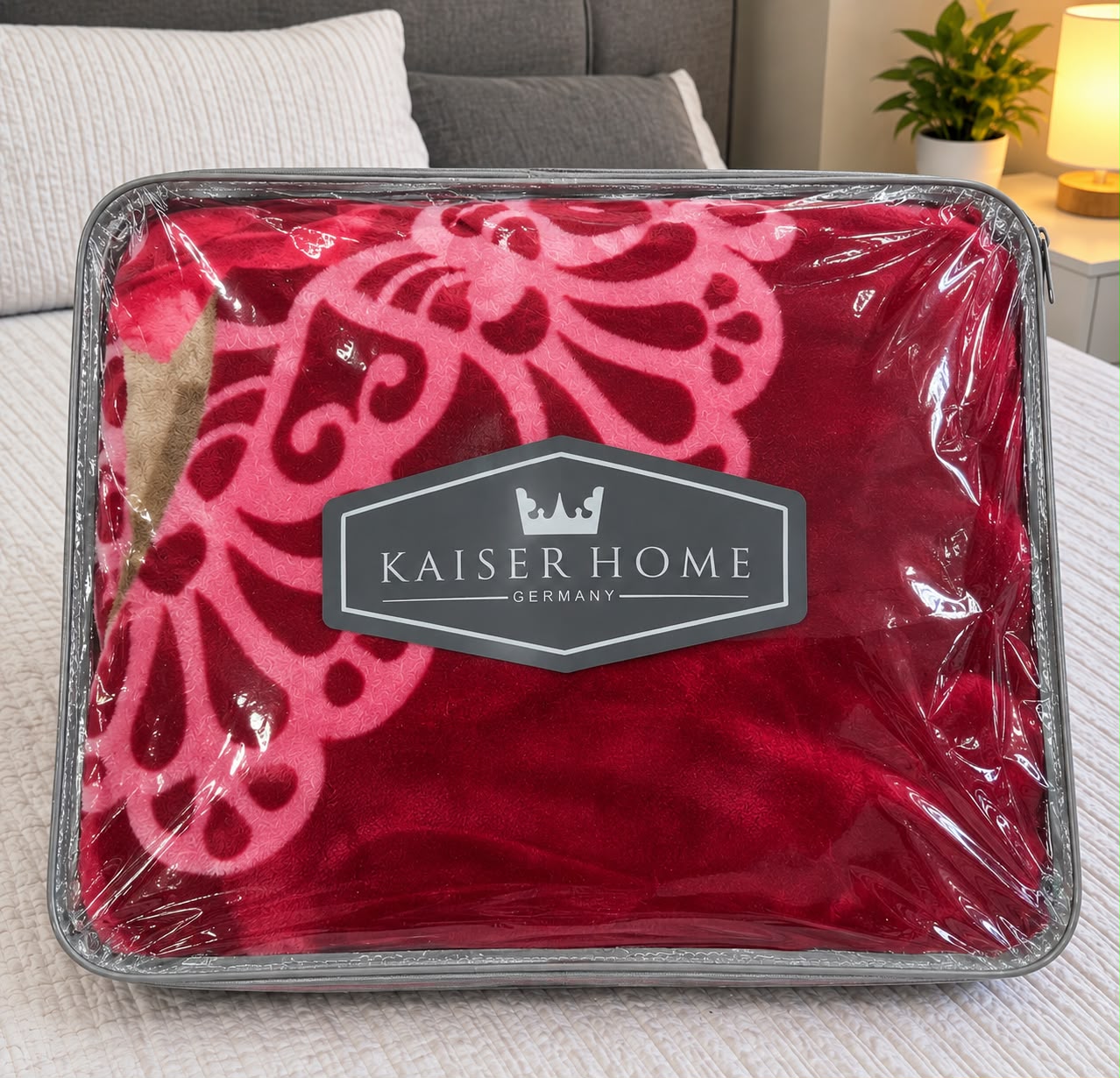 Kaiser Home Kuscheldecke Rot Rosa verpackt