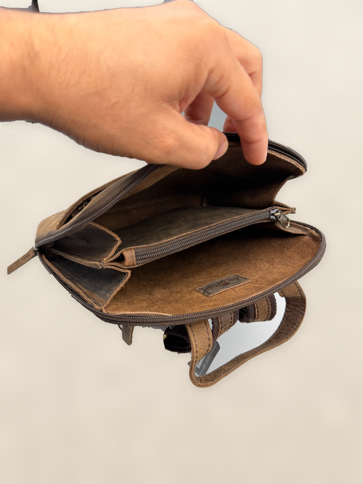 Vintage Leder-Rucksack Braun – Innenansicht