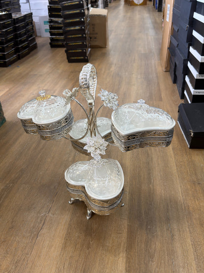 Herzförmiges Servierschalen Set Silber mit vier Schalen und Ständer